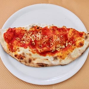 restaurant-pizzeria-paris-13-le-delfino-commander-pizza-calzone